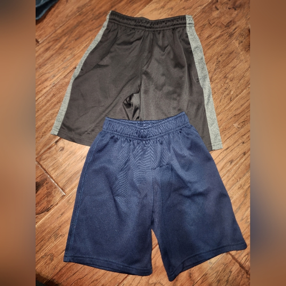 Athletic shorts